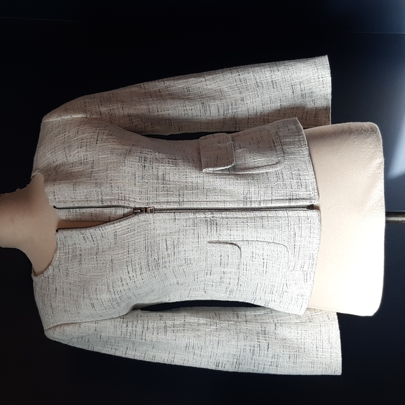 Nwt Ann Taylor blazer. Size 7